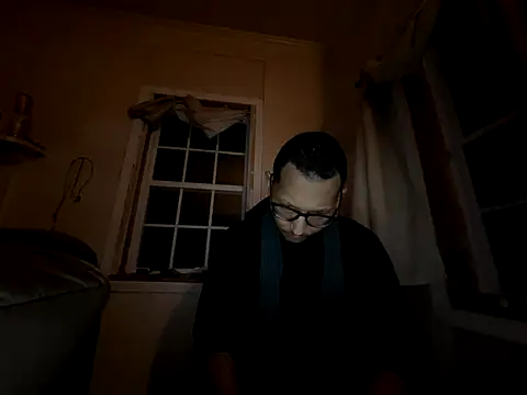 Snapshot of ThrowedWorldWide chatting on December 2025 11:36:02 AM ThrowedWorldWide online show from December 2025 11:36:02 AM