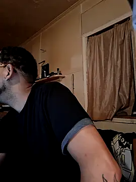 Snapshot of ThrowedWorldWide chatting on December 2025 10:27:02 AM ThrowedWorldWide online show from December 2025 10:27:02 AM