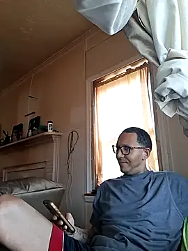 Snapshot of ThrowedWorldWide chatting on December 2025 03:11:02 PM ThrowedWorldWide online show from December 2025 03:11:02 PM