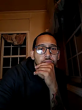 Snapshot of ThrowedWorldWide chatting on November 2025 11:49:02 PM ThrowedWorldWide online show from November 2025 11:49:02 PM