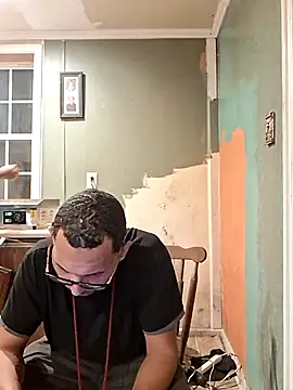 Snapshot of ThrowedWorldWide chatting on December 2025 12:22:02 AM ThrowedWorldWide online show from December 2025 12:22:02 AM