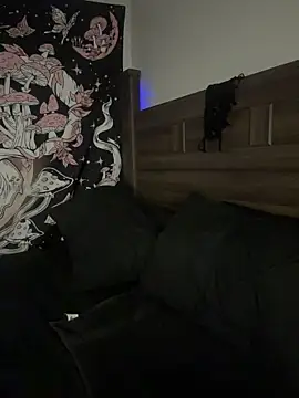 Snapshot of NeliaHexxen chatting on December 2025 01:11:01 AM NeliaHexxen online show from December 2025 01:11:01 AM