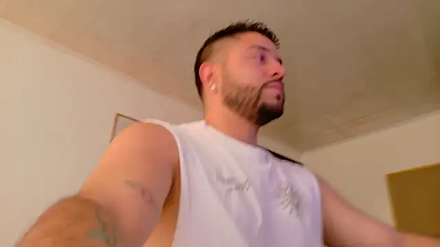 Snapshot of TomSloam chatting on December 2025 03:14:02 PM TomSloam online show from December 2025 03:14:02 PM