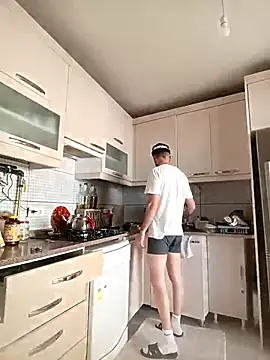 krerem online show from April 2026 01:56:02 PM