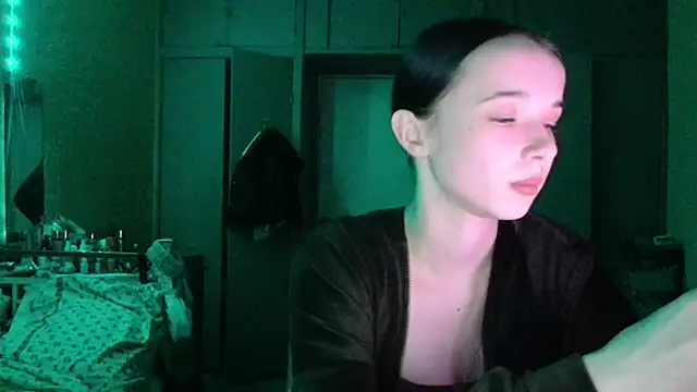 Emilia Light online show from April 2026 05:52:01 PM