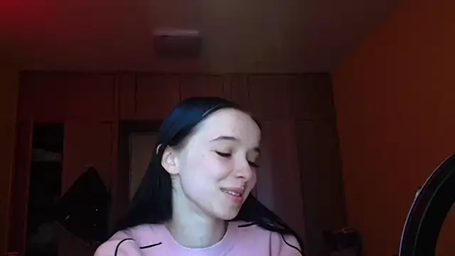 Emilia Light online show from April 2026 06:31:01 AM