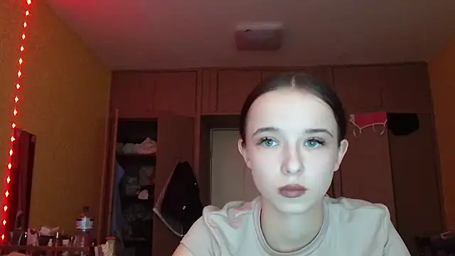 Emilia Light online show from May 2026 08:29:02 AM