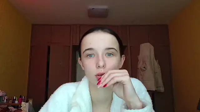 Emilia Light online show from February 2026 08:00:02 AM