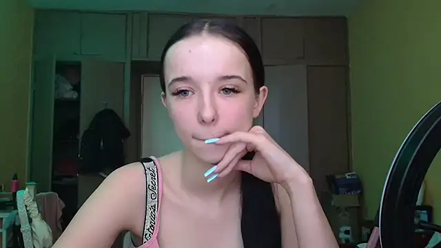 Emilia Light online show from April 2026 08:15:01 AM