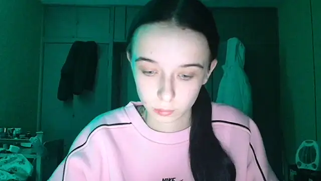 Emilia Light online show from November 2025 03:46:02 PM