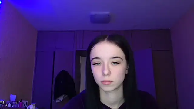 Emilia Light online show from March 2026 08:01:01 AM