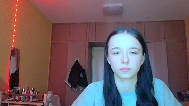 Emilia Light online show from April 2026 05:46:01 AM