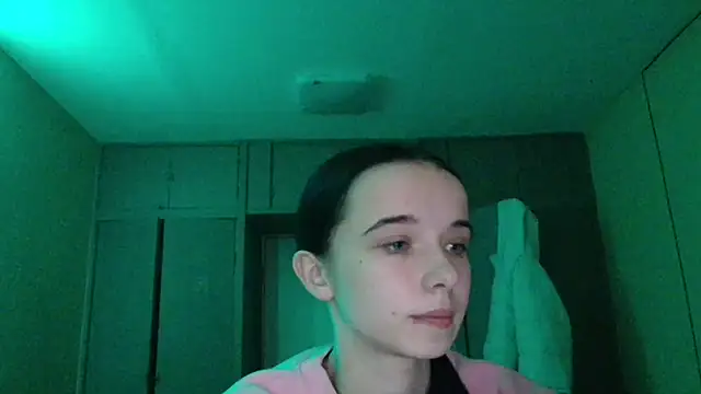 Emilia Light online show from December 2025 07:51:02 AM