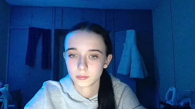 Emilia Light online show from December 2025 09:50:01 PM