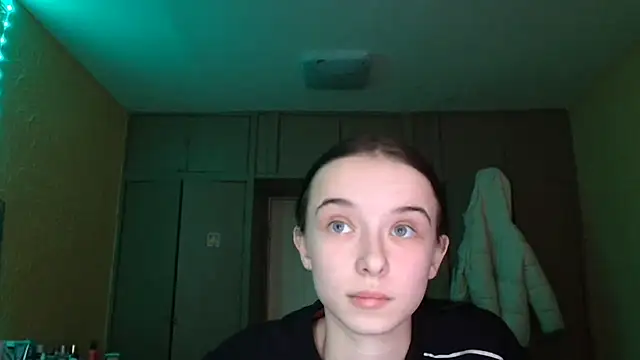 Emilia Light online show from February 2026 12:38:02 PM