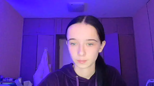 Emilia Light online show from November 2025 06:39:01 AM