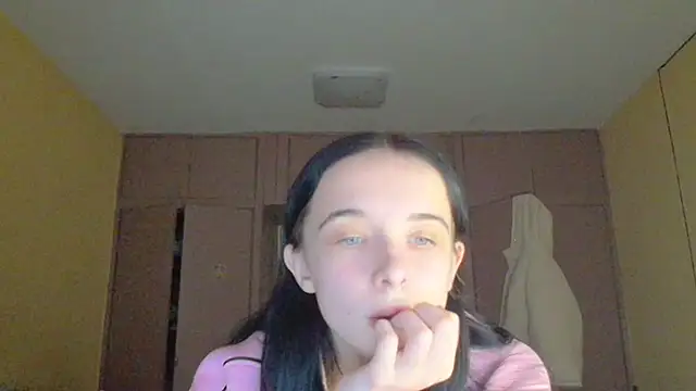 Emilia Light online show from December 2025 08:47:02 AM