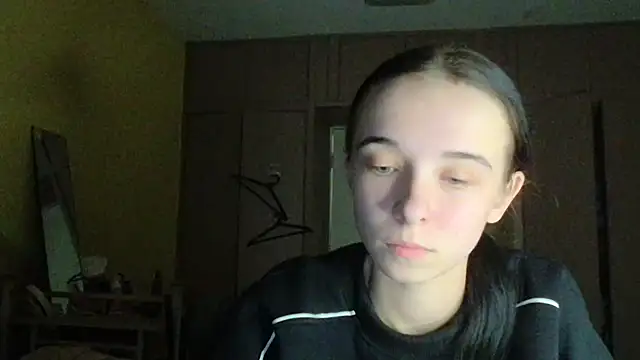 Emilia Light online show from October 2025 06:52:02 PM