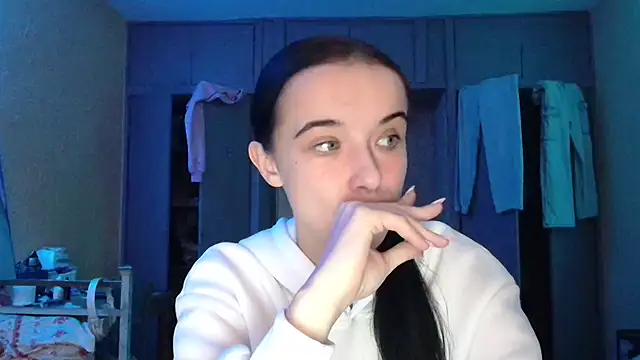 Emilia Light online show from October 2025 09:45:02 AM
