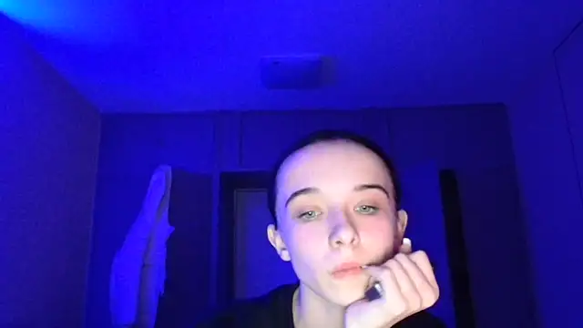 Emilia Light online show from November 2025 06:18:02 AM