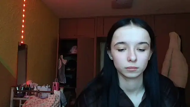 Emilia Light online show from March 2026 08:33:02 AM