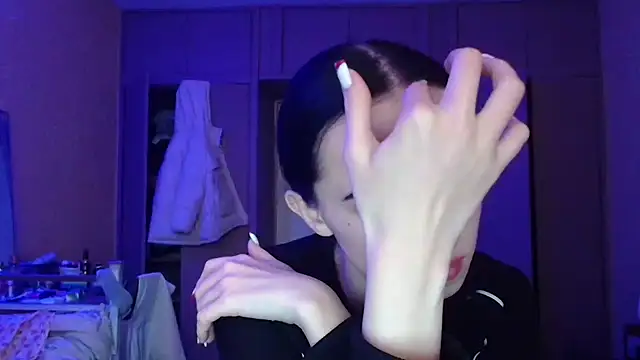 Emilia Light online show from November 2025 12:31:01 PM