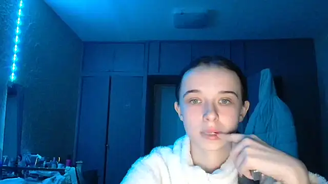 Emilia Light online show from February 2026 05:45:02 PM