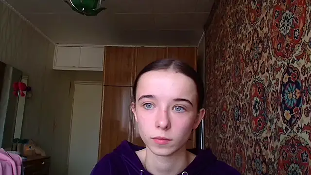 Emilia Light online show from October 2025 08:13:01 AM