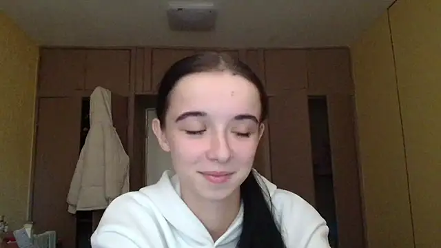 Emilia Light online show from October 2025 08:44:02 AM