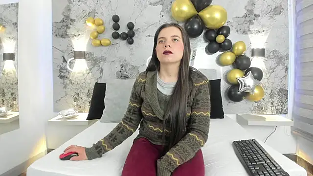 ZOE LE online show from April 2026 09:03:02 AM