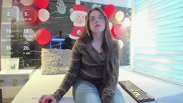 Snapshot of ZOE_LE chatting on December 2025 11:43:02 AM ZOE LE online show from December 2025 11:43:02 AM