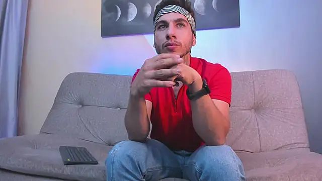 Taylor Lewiis online show from September 2025 04:07:02 AM