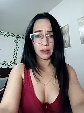 YaraDuartee online show from October 2025 09:03:01 PM