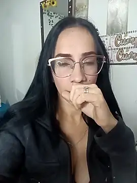 YaraDuartee online show from January 2026 02:27:02 AM