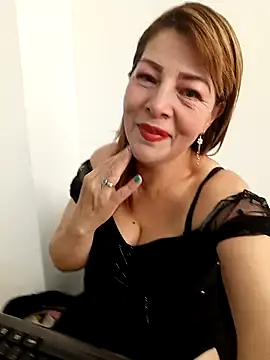 VANESSA  01 online show from November 2025 12:31:01 PM