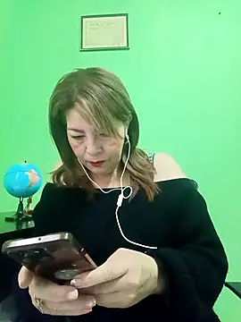 VANESSA  01 online show from October 2025 12:18:01 PM