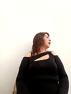 VANESSA  01 online show from November 2025 12:38:01 PM