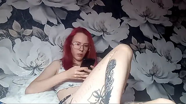 LiaCusson online show from October 2025 01:06:02 AM