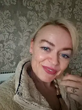 Snapshot of demidelightfulxx chatting on October 2025 12:06:01 PM demidelightfulxx online show from October 2025 12:06:01 PM