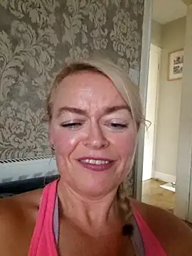Snapshot of demidelightfulxx chatting on September 2025 01:17:02 PM demidelightfulxx online show from September 2025 01:17:02 PM