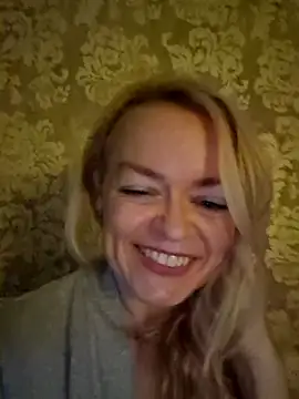 Snapshot of demidelightfulxx chatting on September 2025 06:42:02 AM demidelightfulxx online show from September 2025 06:42:02 AM