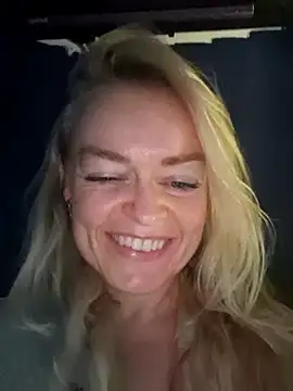Snapshot of demidelightfulxx chatting on September 2025 07:43:02 PM demidelightfulxx online show from September 2025 07:43:02 PM