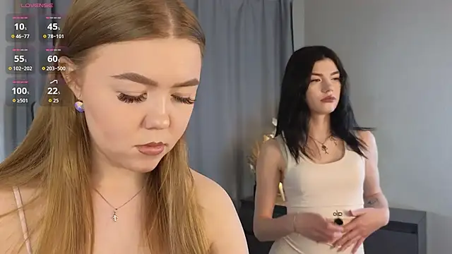 TwixieGuo online show from November 2025 10:14:02 AM