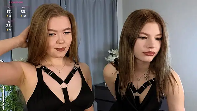 TwixieGuo online show from November 2025 10:30:01 AM