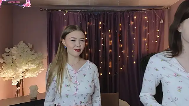 TwixieGuo online show from February 2026 04:45:01 AM