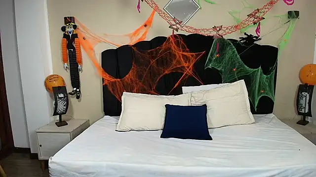 GabySweett  online show from October 2025 01:45:01 PM