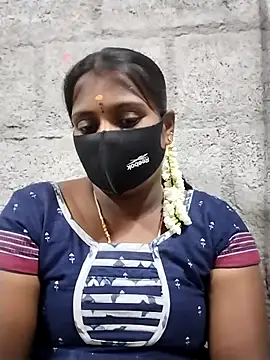 Snapshot of Tamil_Hot_Sandy chatting on June 2026 05:17:01 PM Tamil Hot Sandy online show from June 2026 05:17:01 PM