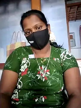Snapshot of Tamil_Hot_Sandy chatting on May 2026 05:00:01 AM Tamil Hot Sandy online show from May 2026 05:00:01 AM
