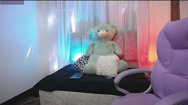 Snapshot of iam_kinky chatting on September 2025 07:09:01 PM iam kinky online show from September 2025 07:09:01 PM