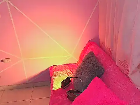 CuteFlame online show from November 2025 09:36:02 PM